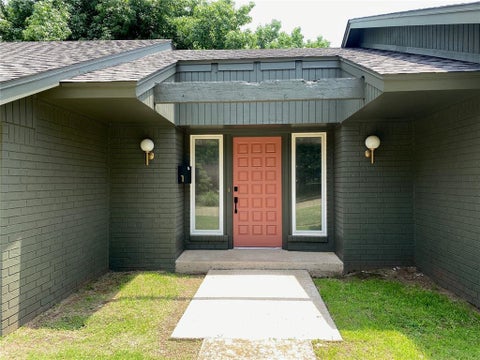Photo of 1 Mockingbird Court, Norman, OK 73071 (MLS # 1251178)