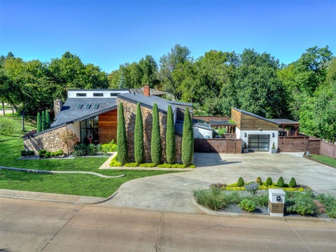 Photo of 2909 N Oak Hollow Road, Oklahoma City, OK 73120 (MLS # 1251290)