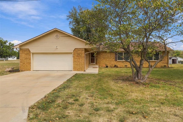 505 S 4TH AVE, STROUD, OK 74079 - Image cb891b27fc9a7dd49100155dfd480132/3446921474