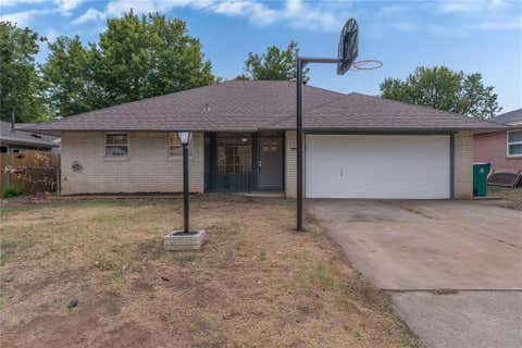 Photo of 1128 SW 78th Terrace, Oklahoma City, OK 73139 (MLS # 1245703)