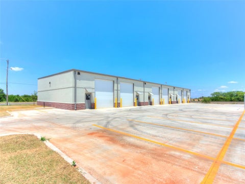 Photo of 1800 W Tecumseh Road #104, Norman, OK 73069 (MLS # 1234999)
