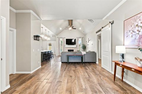 Photo of 805 Patrick Way, Yukon, OK 73099 (MLS # 1238214)