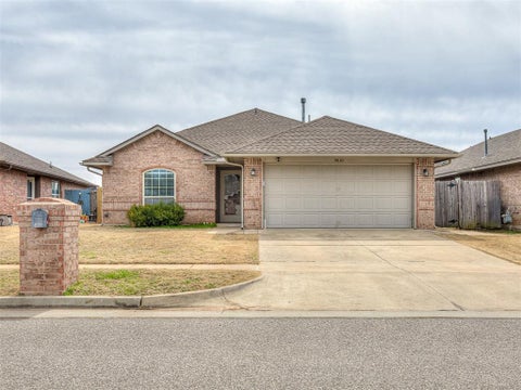 Photo of 5610 Clearwater Drive, Oklahoma City, OK 73179 (MLS # 1252225)