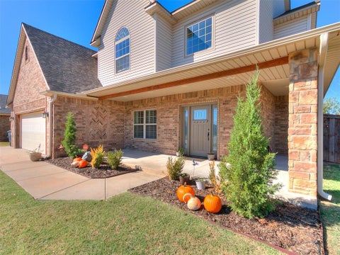 Photo of 701 SW 11th Street, Moore, OK 73160 (MLS # 1252320)