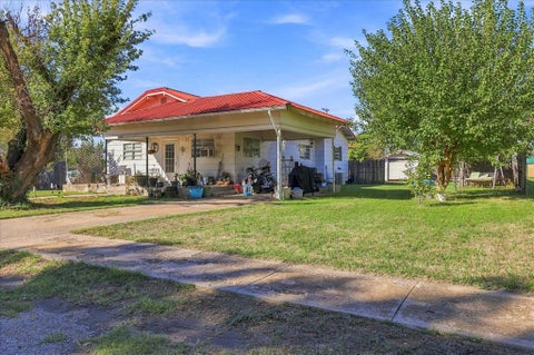 Photo of 313 S Magnolia Avenue, Erick, OK 73645 (MLS # 1253111)