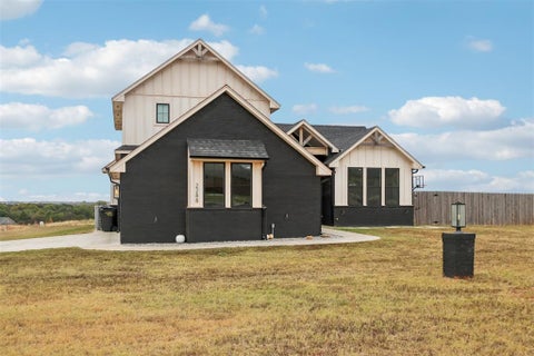 Photo of 2288 County Road 1335, Blanchard, OK 73010 (MLS # 1249113)