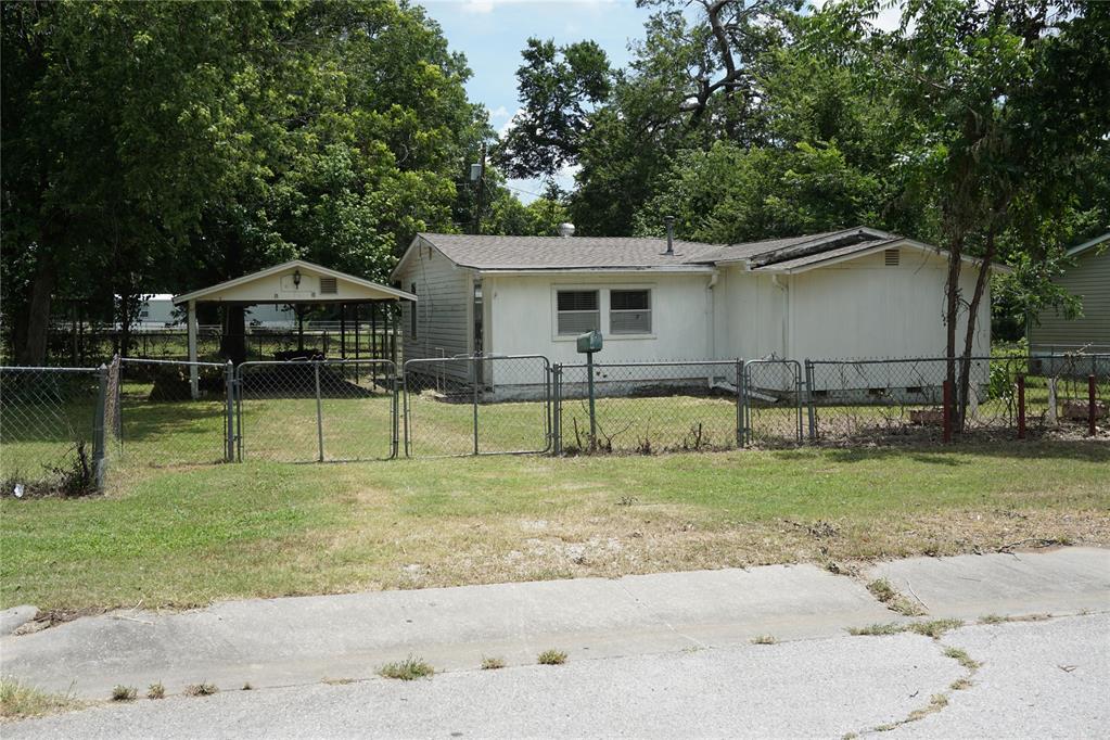 Photo 1 of 22 — 806 S 2nd Street, Davis, OK 73030