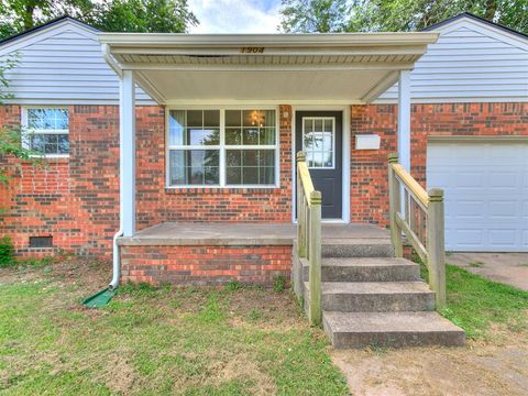 Photo of 1904 Carlisle Road, Oklahoma City, OK 73120 (MLS # 1229645)
