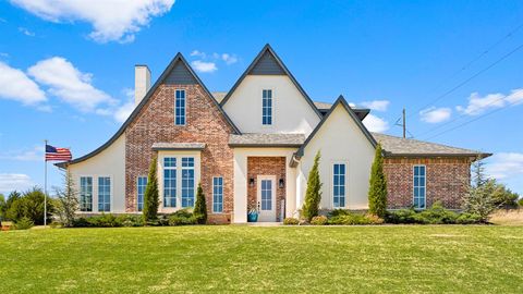Photo of 3261 Red Ridge Drive, Blanchard, OK 73010 (MLS # 1221789)