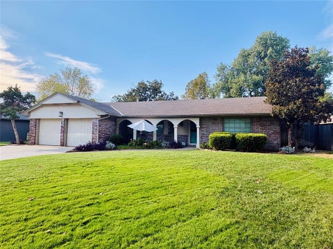 Photo of 2945 Kerry Lane, Oklahoma City, OK 73120 (MLS # 1247051)