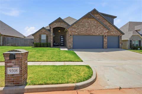 Photo of 9308 SW 40th Street, Oklahoma City, OK 73179 (MLS # 1243867)