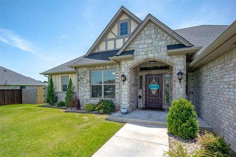 Photo of 440 Megan Lane, Blanchard, OK 73010 (MLS # 1237266)
