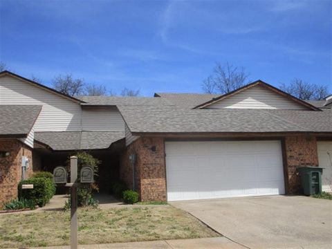 Photo of 3804 Summer Cloud Drive, Edmond, OK 73013 (MLS # 1229927)