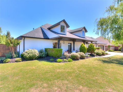 Photo of 1028 Skyline Boulevard, Edmond, OK 73025 (MLS # 1228466)
