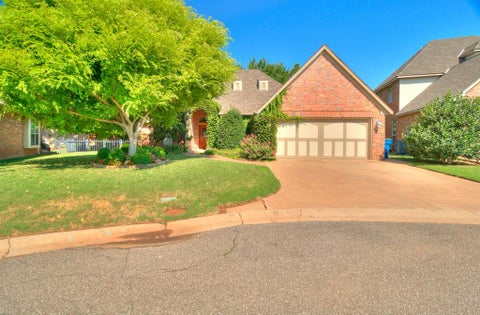 Photo of 4517 Olde Village Circle, Edmond, OK 73013 (MLS # 1241531)