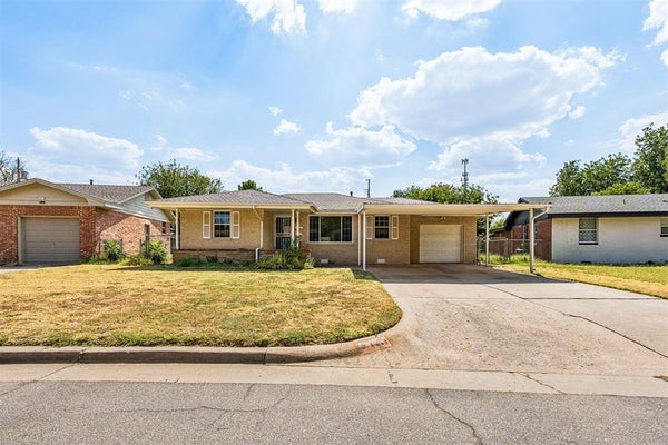 1211 N STERLING AVE, OKLAHOMA CITY, OK 73127 - Image d08c25e2bc029853df8cd2cecc30a358/3202915925