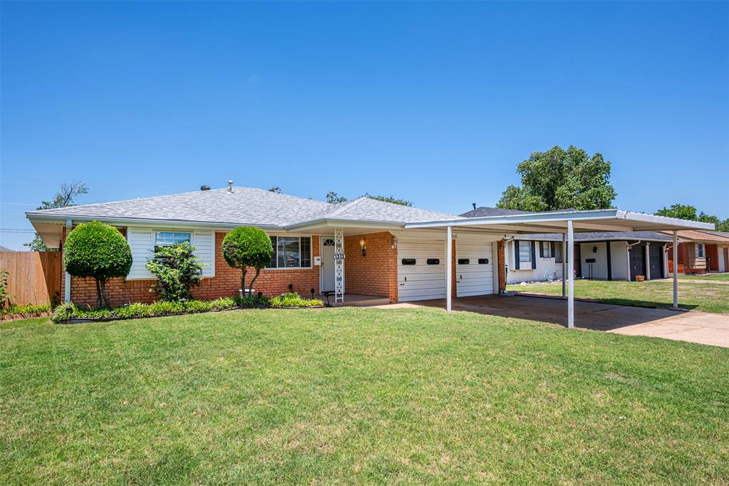Photo 1 of 30 — 1313 Regency Boulevard, Moore, OK 73160