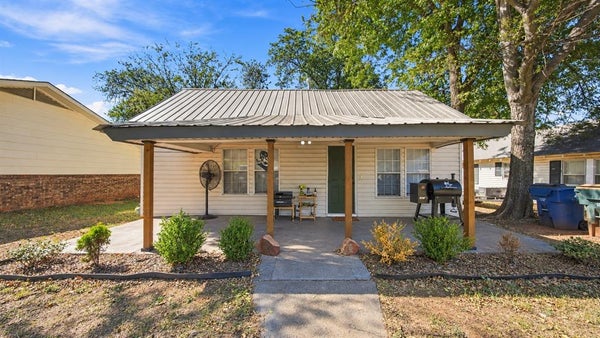 1012 S 13TH ST, CHICKASHA, OK 73018 - Image d0ca6bfb2cfcbd2636a4ed2582191306/464372547
