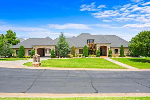 Photo of 2567 Loblolly Lane, Edmond, OK 73012 (MLS # 1241126)