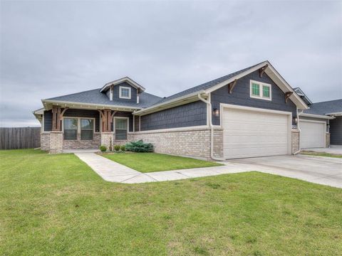 Photo of 1237 SW 162nd Street, Moore, OK 73170 (MLS # 1233765)