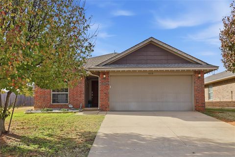 Photo of 605 Inverleith Circle, Yukon, OK 73099 (MLS # 1205878)