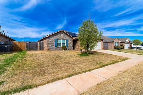 Photo of 3517 SE 95th Street, Moore, OK 73160 (MLS # 1219111)