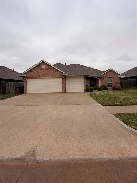 Photo of 2809 NW 169TH Street, Edmond, OK 73012 (MLS # 1226822)