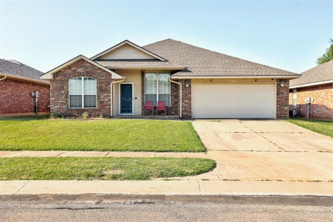 Photo of 612 Cavecreek Street, Norman, OK 73071 (MLS # 1242808)