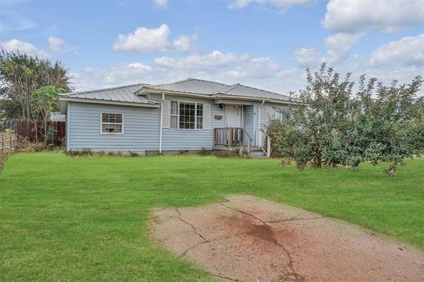 108 CENTRAL DR, SAYRE, OK 73662 - Image d29098a13fa50e2c3cb7ade3b3c753cf/430148239