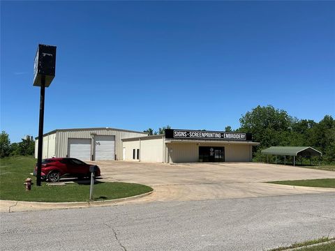 Photo of 16557 NE 23rd Street, Choctaw, OK 73020 (MLS # 1228488)