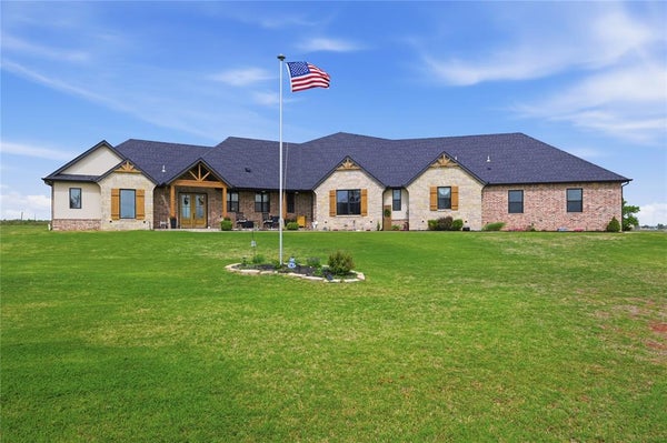 579 N CEMETERY RD, TUTTLE, OK 73089 - Image d2cf60f5004e3e1d0fb200c8d08468b5/2386169576