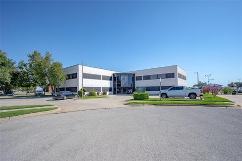 Photo of 2401 Tee Circle #207, Norman, OK 73069 (MLS # 1248543)