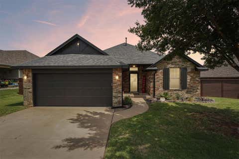 Photo of 9109 NW 90th Circle, Yukon, OK 73099 (MLS # 1238249)