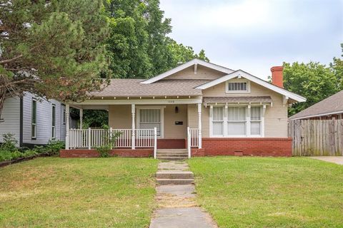 Photo of 1608 NW 33rd Street, Oklahoma City, OK 73118 (MLS # 1238048)