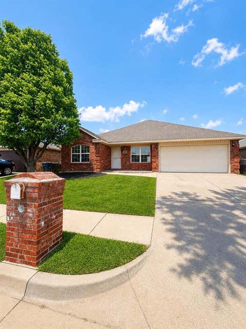 Photo of 7913 Frye Lane, Oklahoma City, OK 73135 (MLS # 1238415)