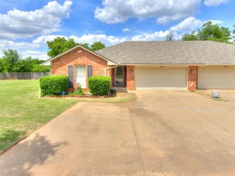 Photo of 231 N Kelly Avenue, Edmond, OK 73003 (MLS # 1227322)