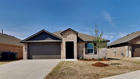 Photo of 2825 Otis Lane, Yukon, OK 73099 (MLS # 1225216)