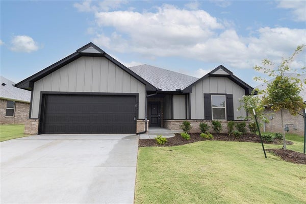9228 NW 86TH ST, YUKON, OK 73099 - Image d4202fa88c2ff9c634532ac62ca41225/2428242547