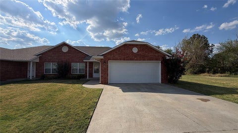 Photo of 2338 Bent Tree Road, Shawnee, OK 74804 (MLS # 1249858)