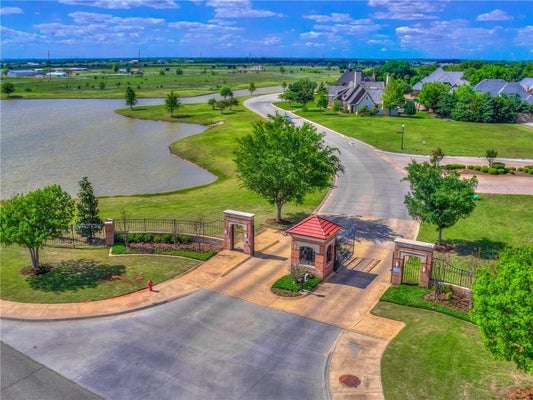 2603 BRIXTON DR, NORMAN, OK 73072 - Image d4de6837e6bcea5c102736b44cd35d3f/638526968