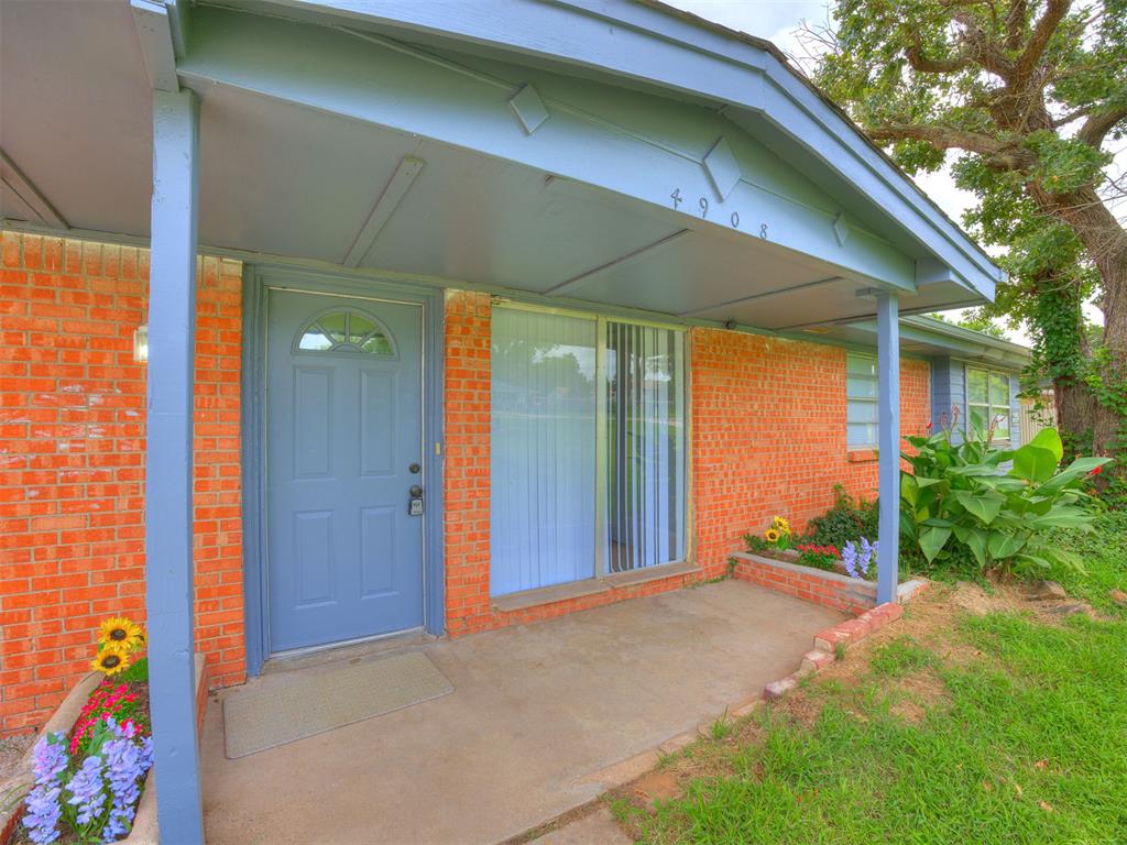 4908 Baker Street - Photo 3
