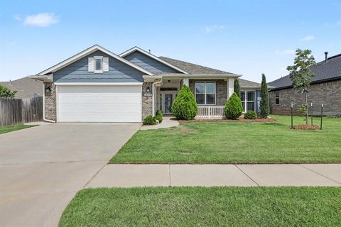 Photo of 18208 Jimenez Drive, Edmond, OK 73012 (MLS # 1233459)