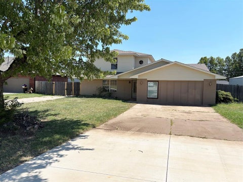 Photo of 1004 N Eunice Avenue, Newcastle, OK 73065 (MLS # 1242584)