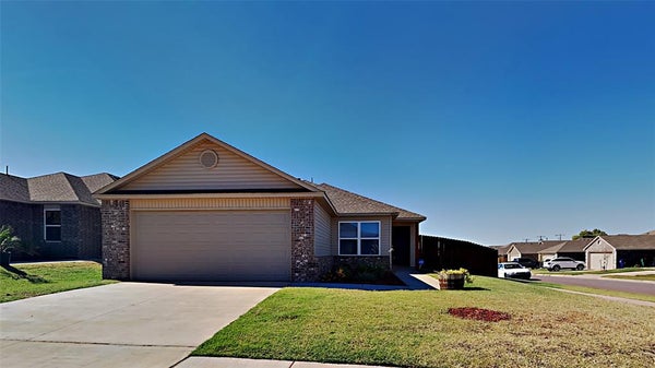 10013 COPPERHEAD RD, YUKON, OK 73099 - Image d706f817b8e2d7dbd47a9756df1823ff/2007150226