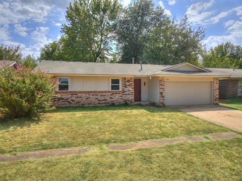 Photo of 9620 NE 4th Street, Midwest City, OK 73130 (MLS # 1249316)
