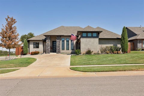 Photo of 7413 NW 159th Circle, Edmond, OK 73013 (MLS # 1249080)
