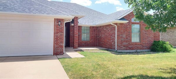 808 CANYON DR, YUKON, OK 73099 - Image d80de54103bc09bc58b4931c8aea00a5/4144853087