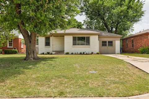 Photo of 736 NW 88th Street, Oklahoma City, OK 73114 (MLS # 1230302)