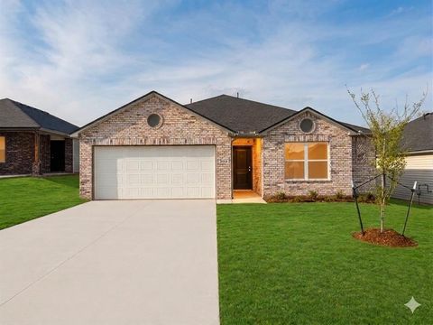 Photo of 2014 Chandler Meadows Drive, Chandler, OK 74834 (MLS # 1216934)