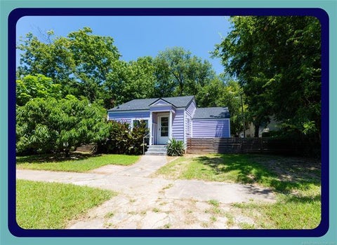 Photo of 512 N Francis Street, Ada, OK 74820 (MLS # 1252919)